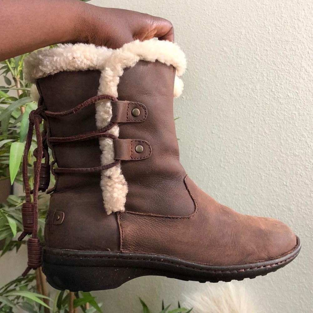 Ugg Akadia Brown Leather Shearing Lined Lace Up Mid Calf Ankle Winter Boots US 9